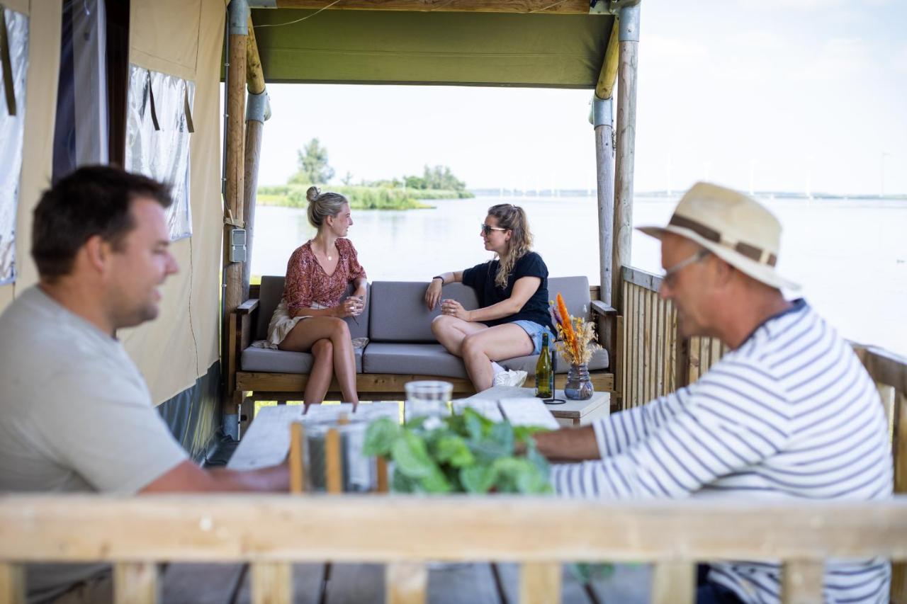 Jachthaven Nieuwboer Hotel Бунсхотен Екстериор снимка