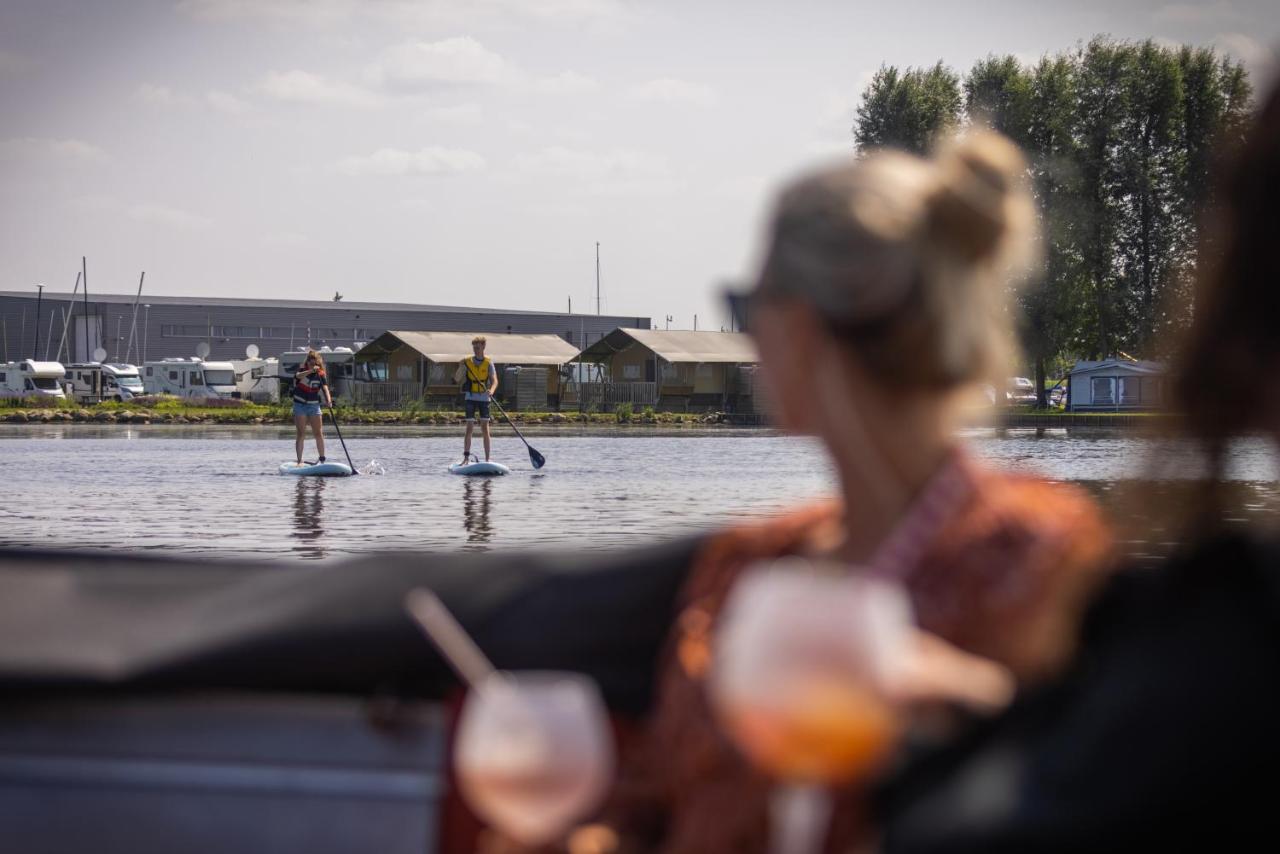 Jachthaven Nieuwboer Hotel Бунсхотен Екстериор снимка